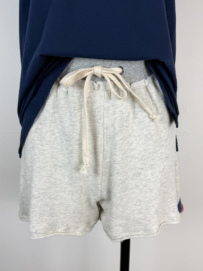 Ellis Side Stripe Short in Heather Grey