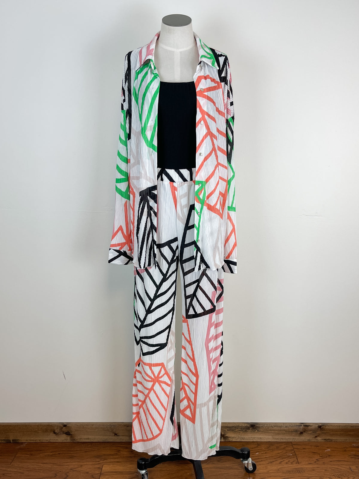 Palm Print Button Up in Multi