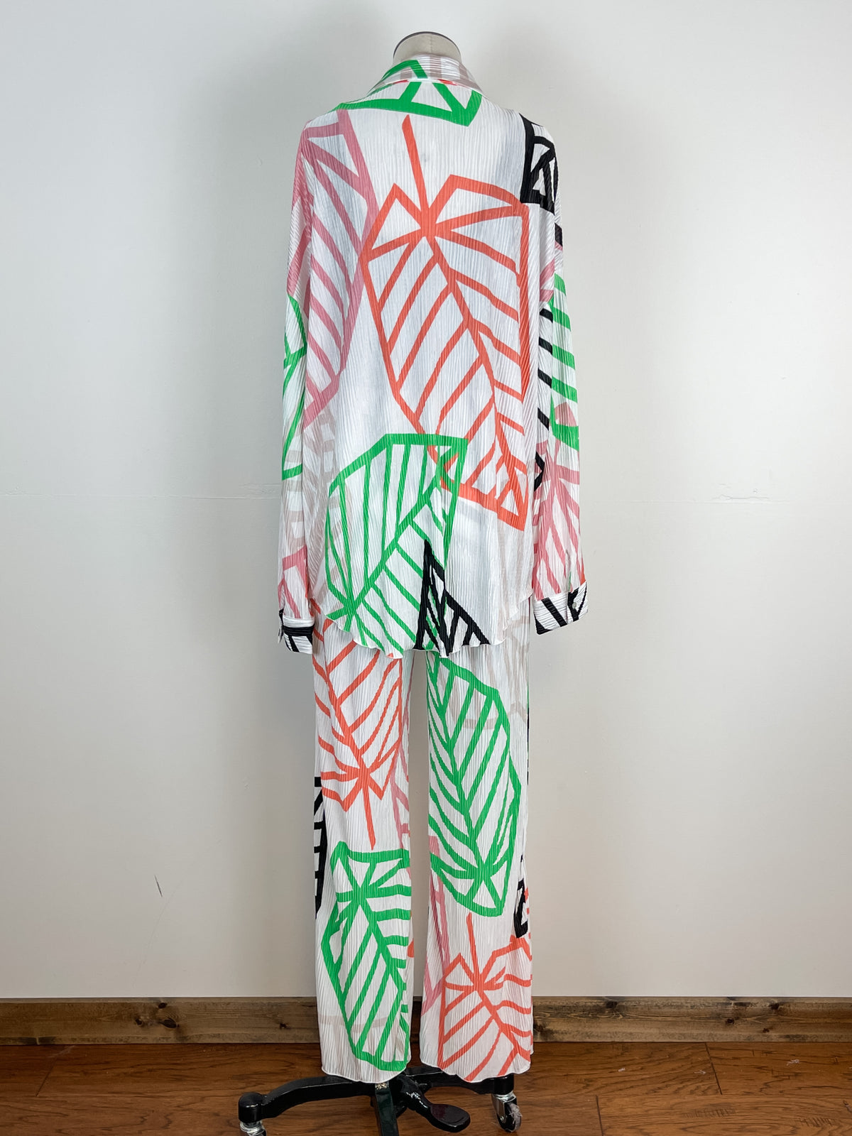 Palm Print Button Up in Multi