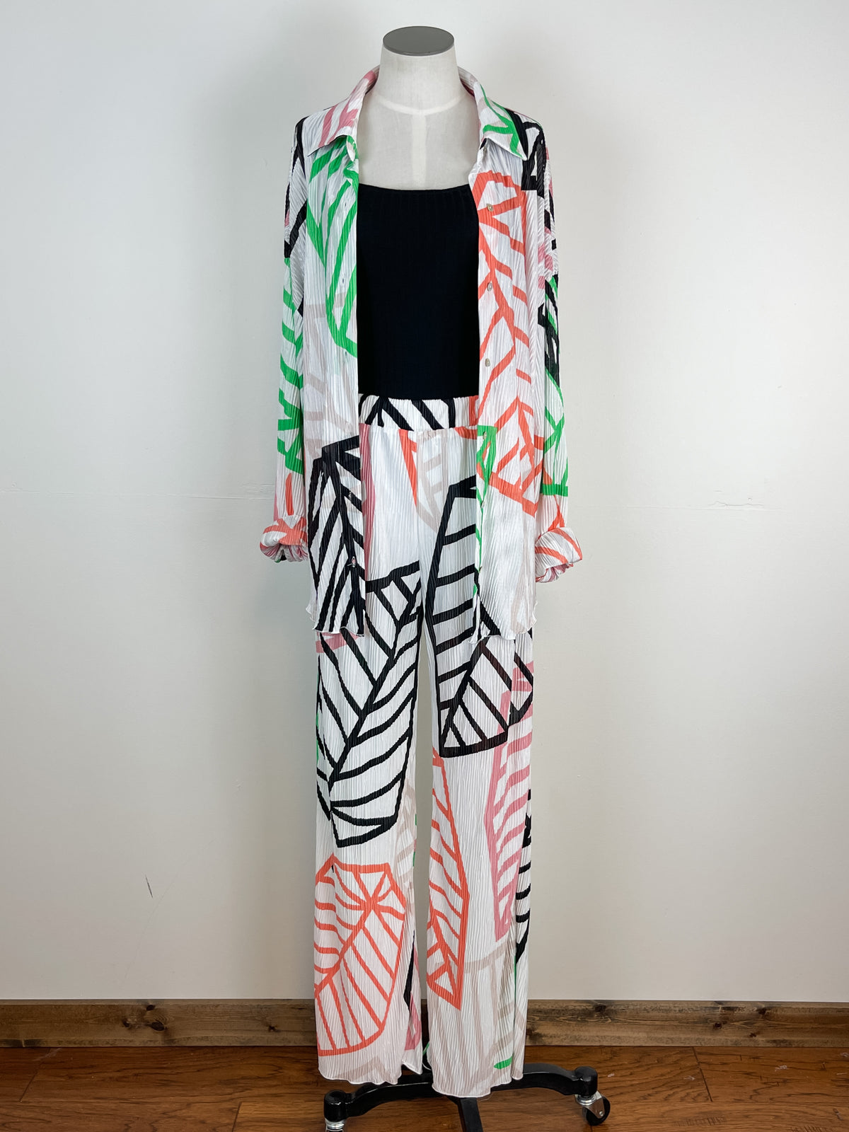 Palm Print Button Up in Multi