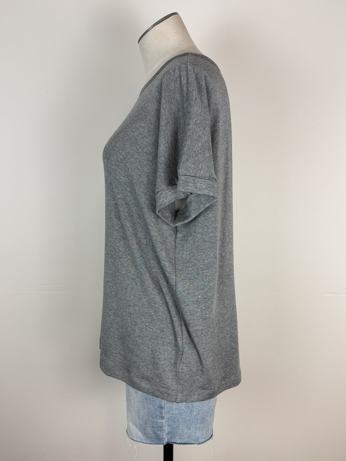 Sadie Basic Rolled Sleeve Tee in Heather Grey