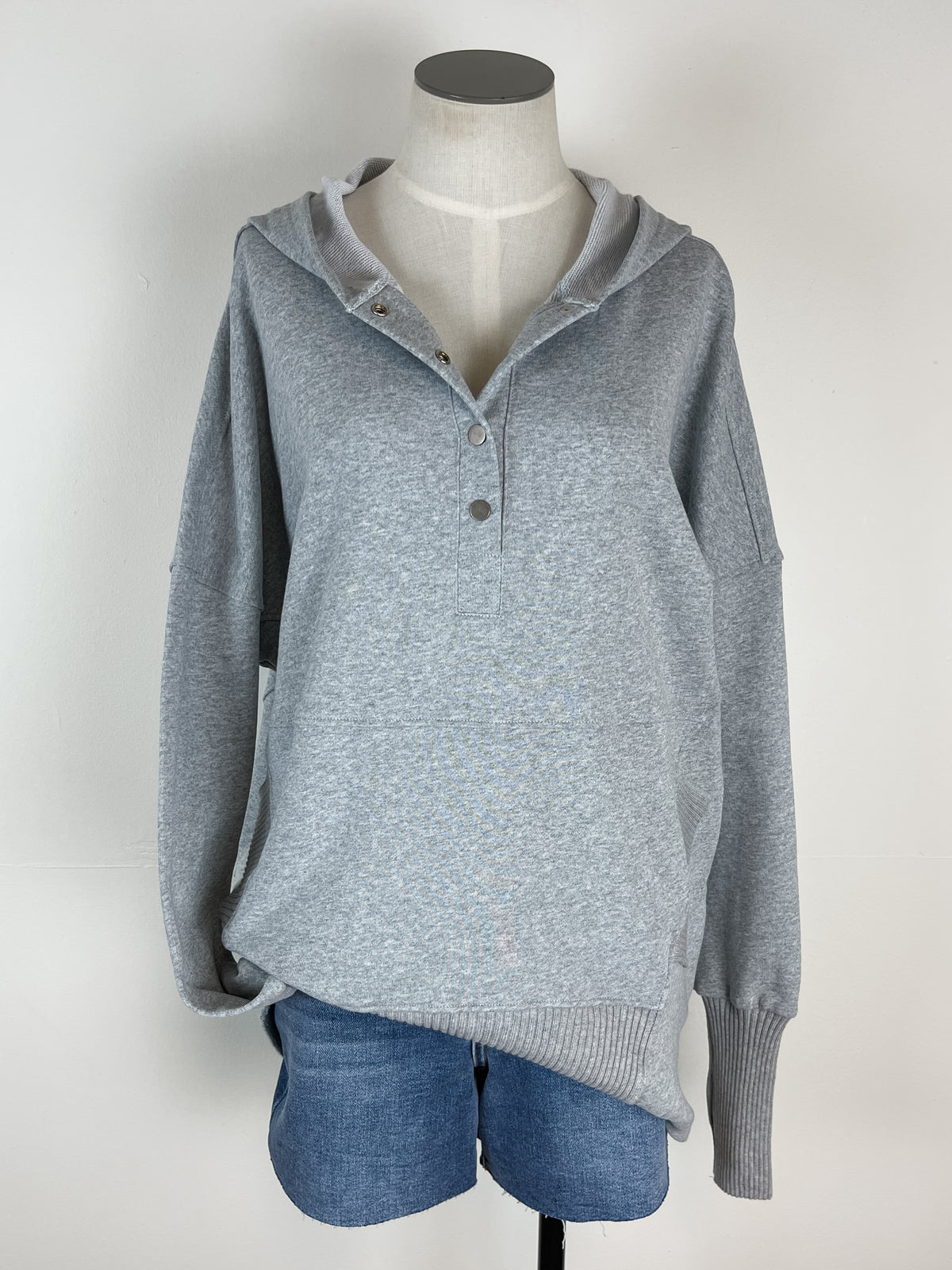 Vivi Oversized Pullover in Heather Grey