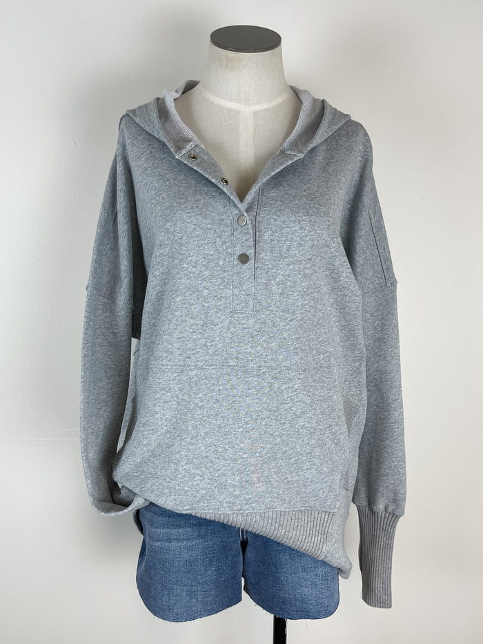 Vivi Oversized Pullover in Heather Grey