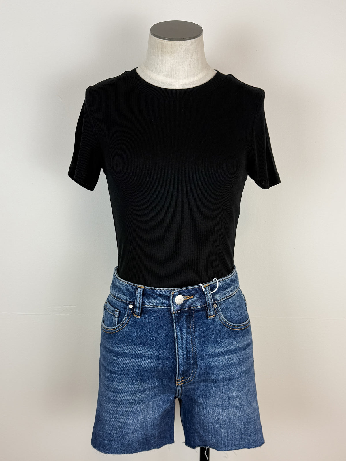 Lina Micro Ribbed Top in Black