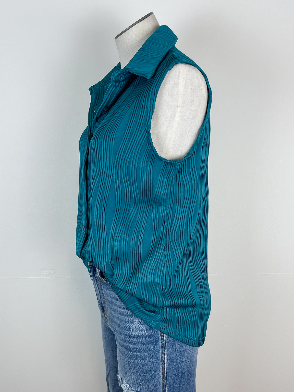 Hadley Textured Button Up Tank in Teal