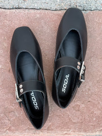 Soda Flats in Black