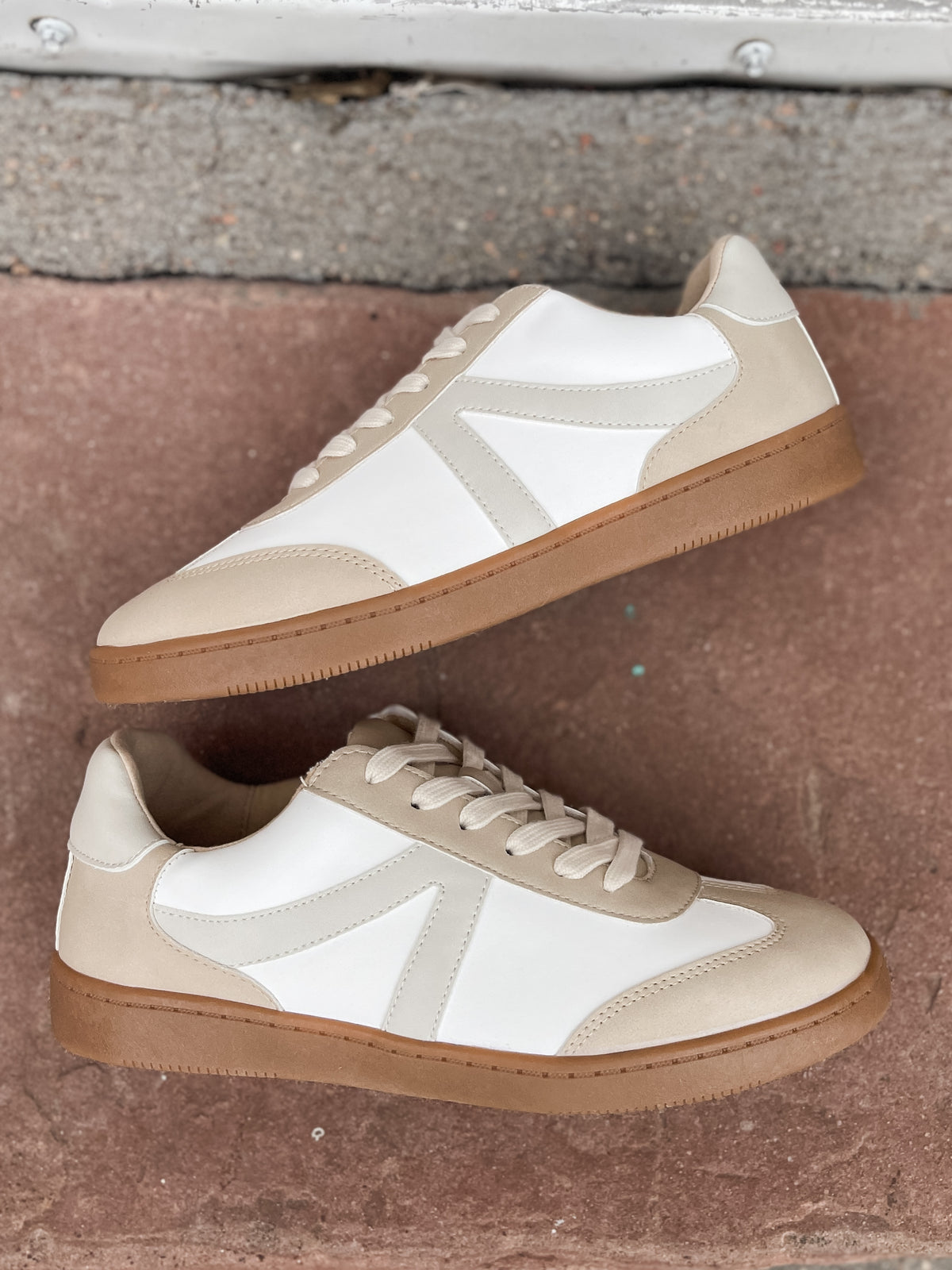 Soda Galton Sneaker in Neutral