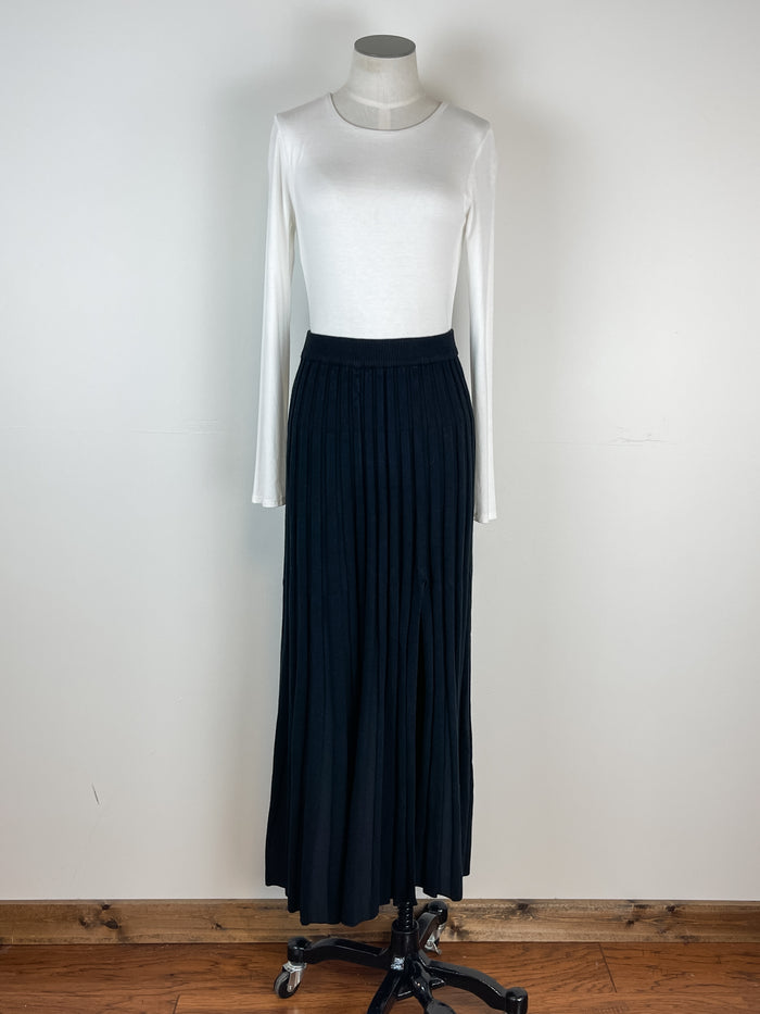 Mira Pleated Sweater Skirt in Black