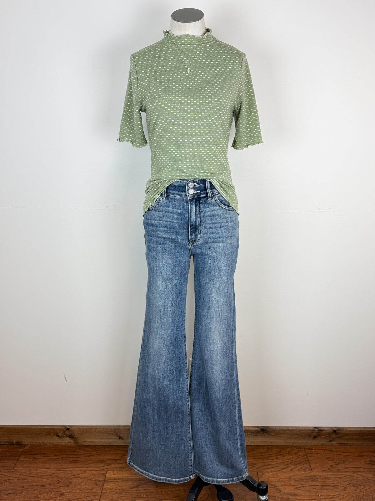 Amara Textured Mock Neck Short Sleeve in Light Olive