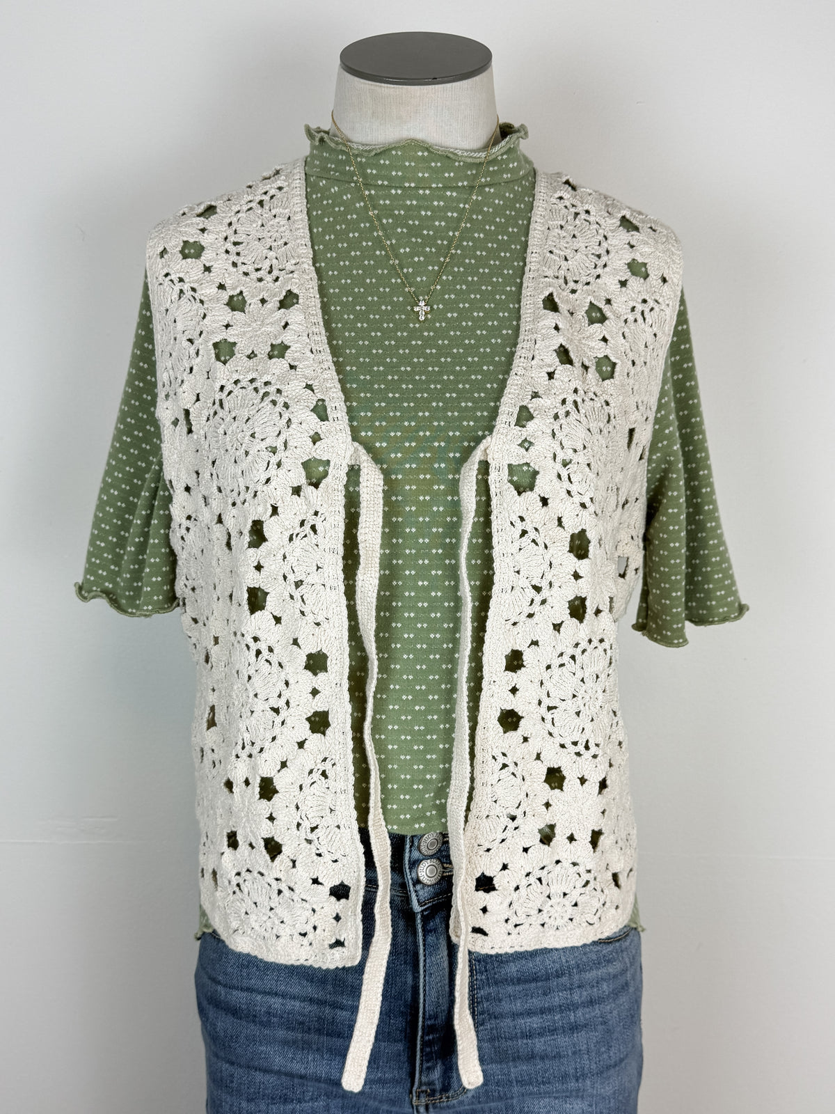 Amara Textured Mock Neck Short Sleeve in Light Olive