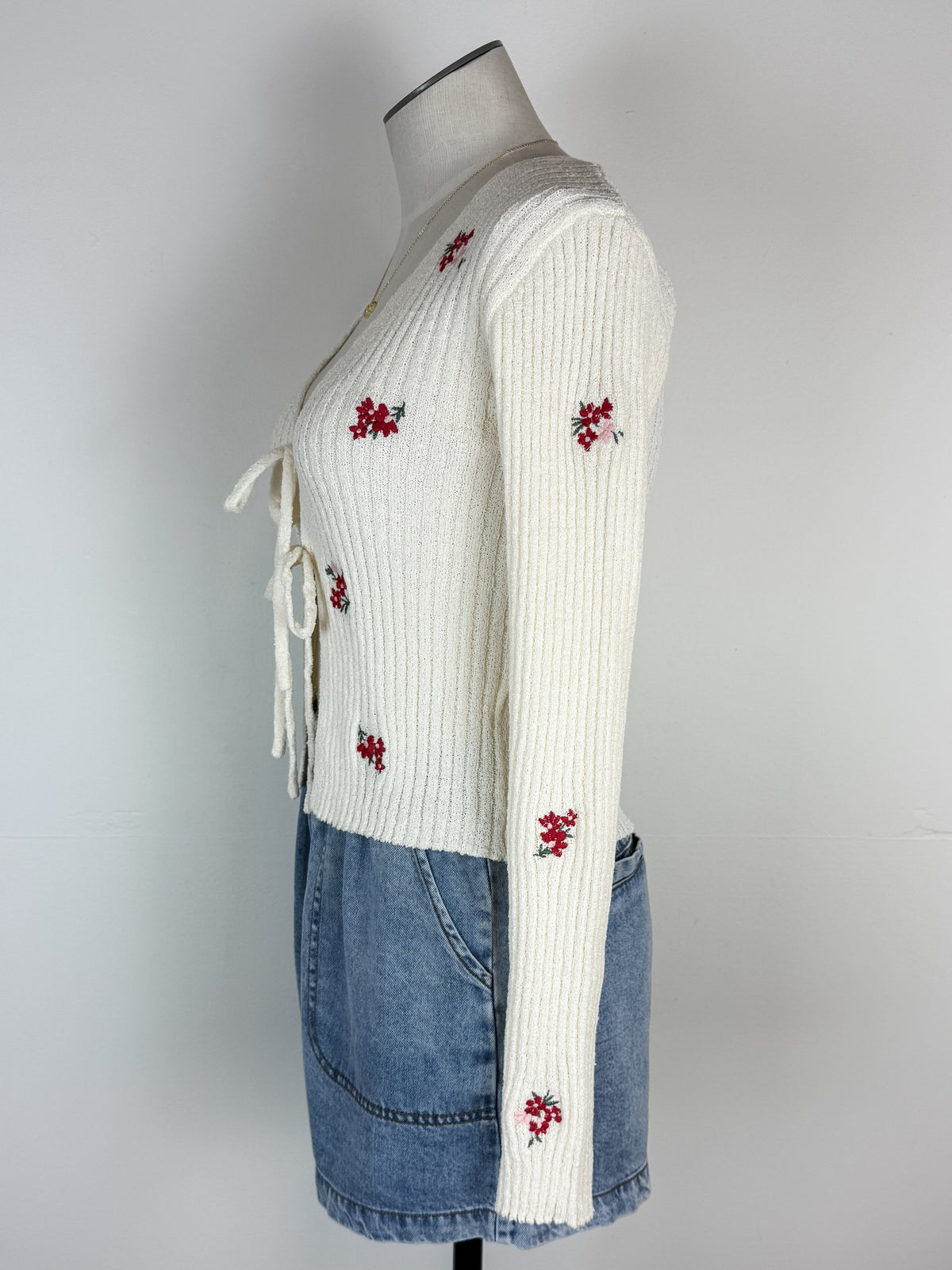 Kim Floral Embroidered Front Tie Cardigan in Cream