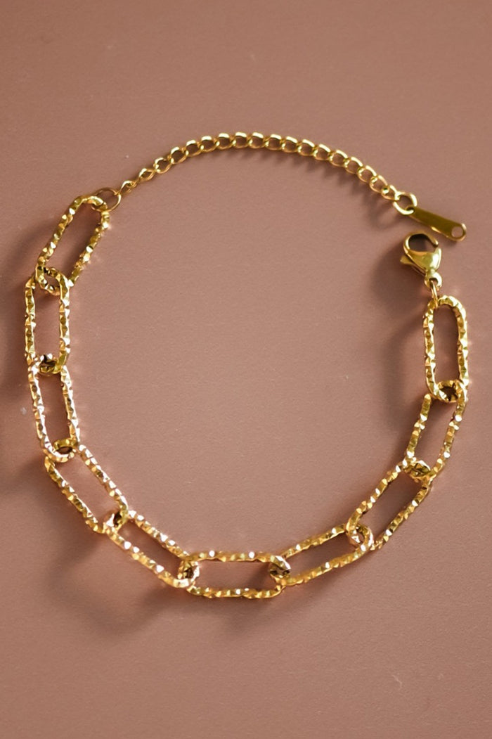 Paperclip Chain Bracelet in Gold