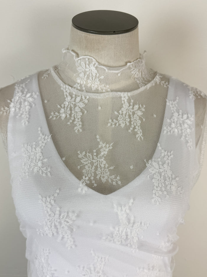 Belle Floral Lace Tank in White