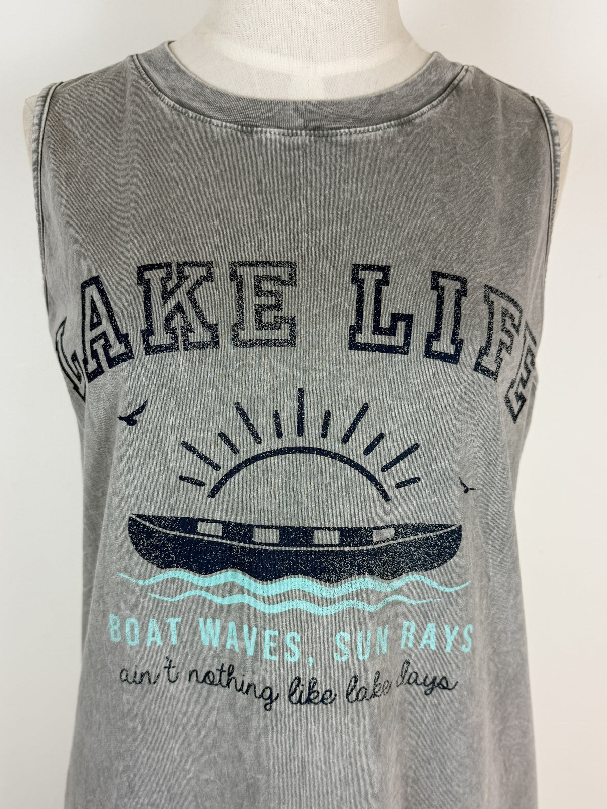 Lake Life Mineral Wash Tank in Grey