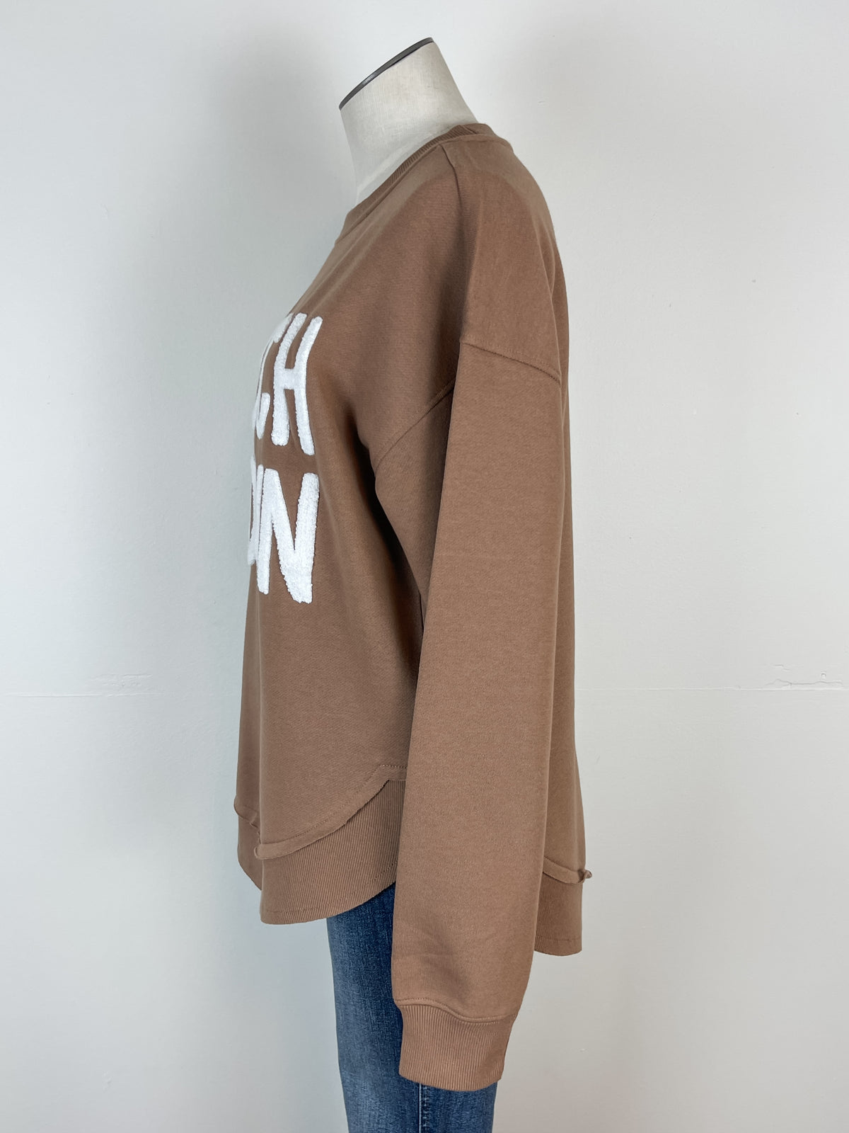 Lyla Touchdown Sweatshirt in Mushroom