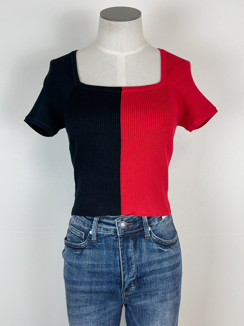 Cleo Split Cropped Tee in Black/Red