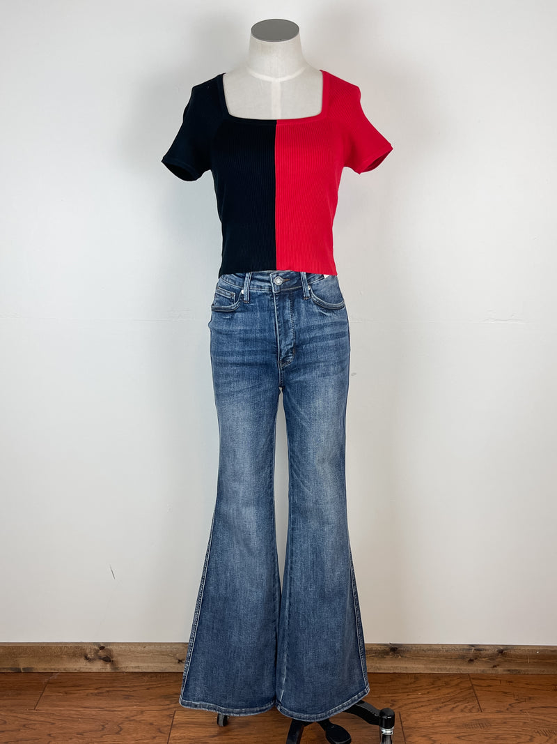 Cleo Split Cropped Tee in Black/Red