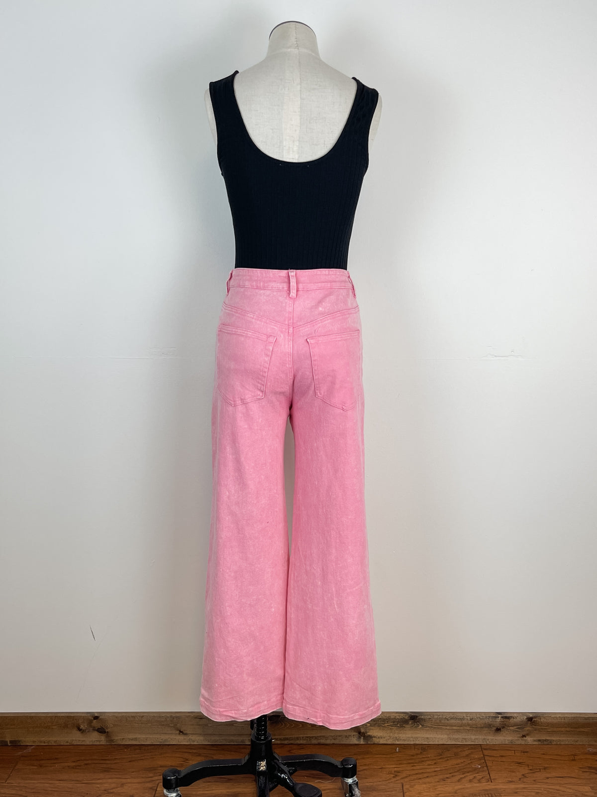 Ankle Straight Leg Jeans in Pink