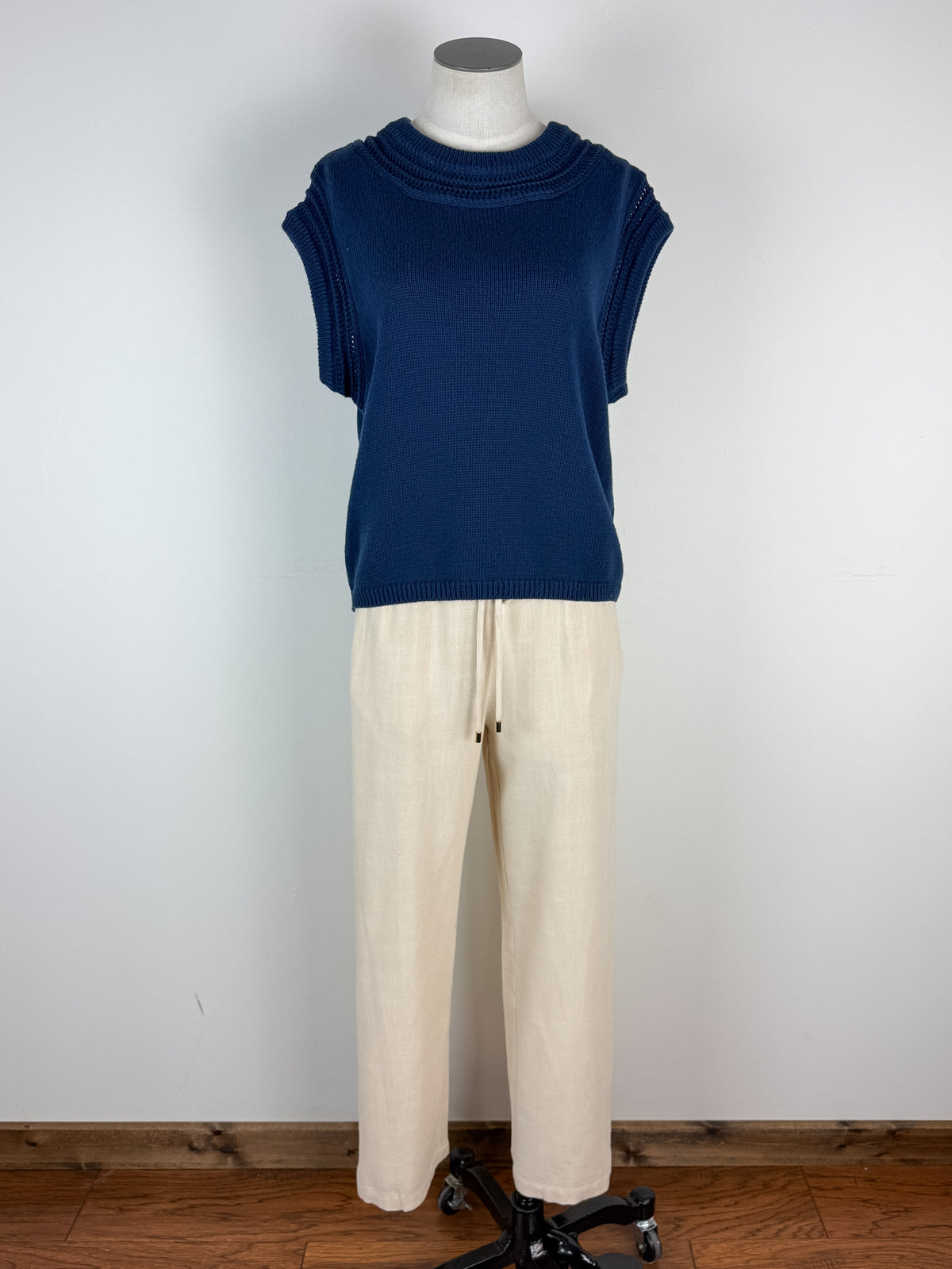 Penny Short Sleeve Sweater in Navy