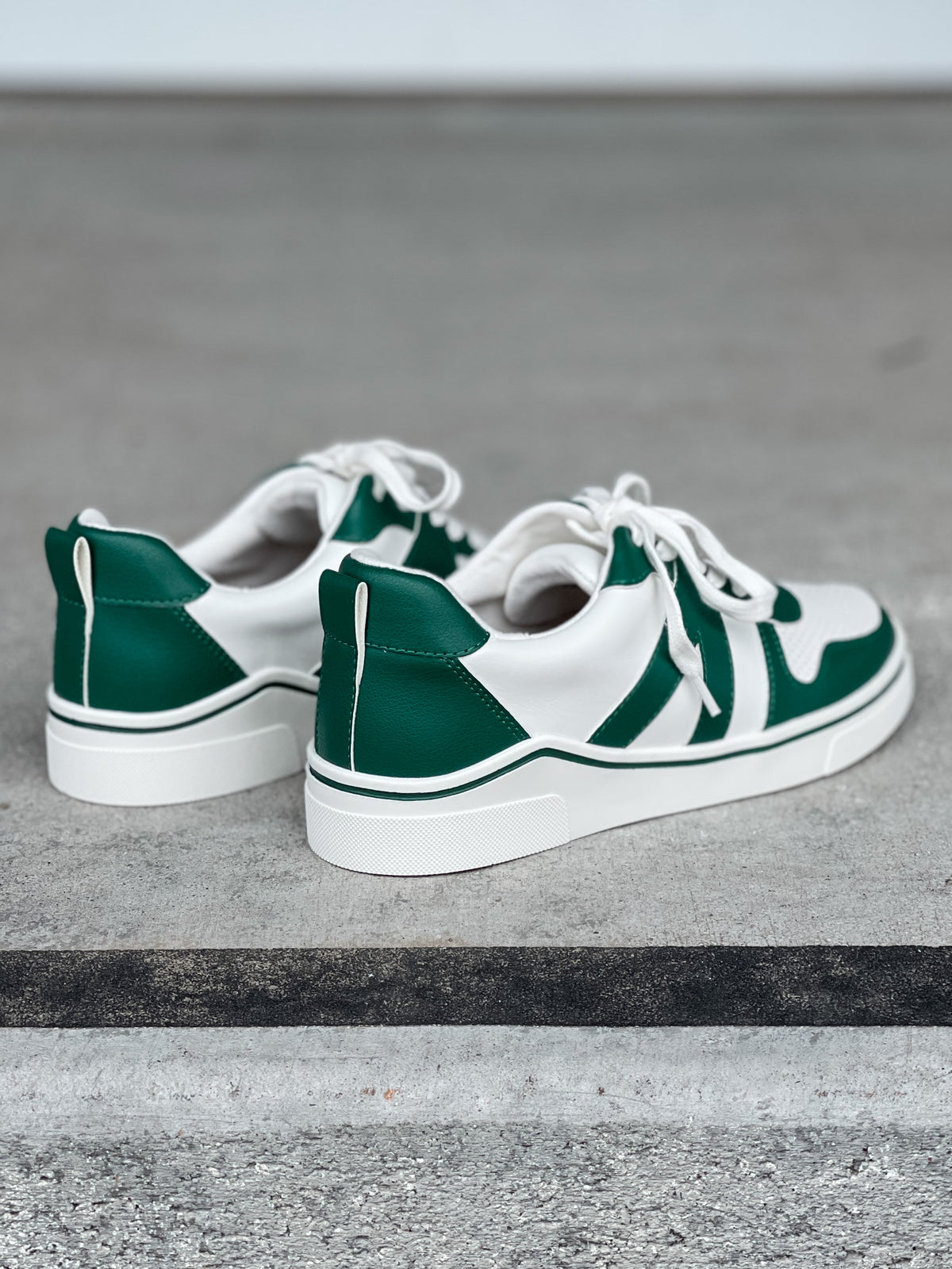 MIA Alta-B Sneaker in White/Green
