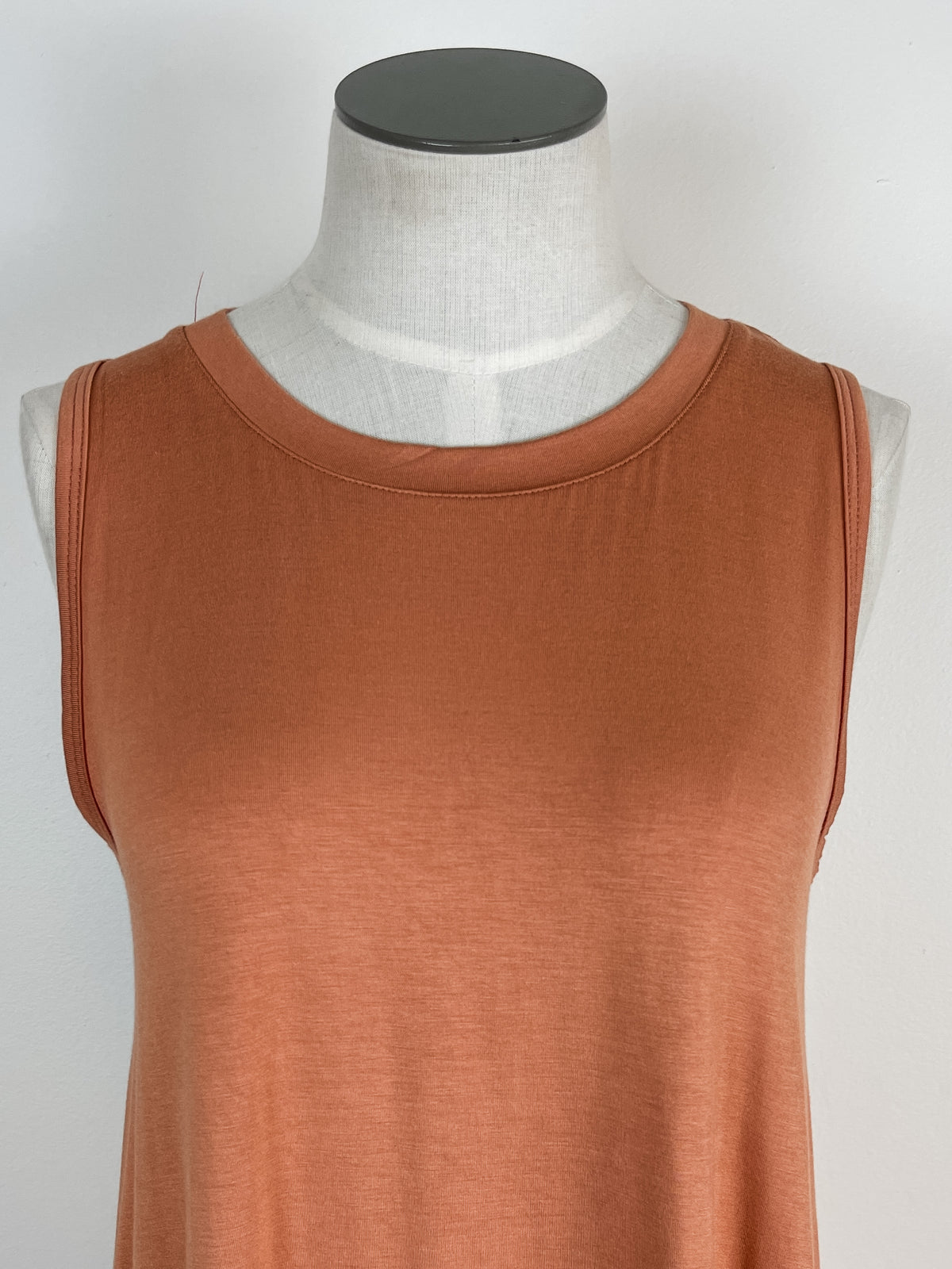 Flowy Basic Tank in Papaya