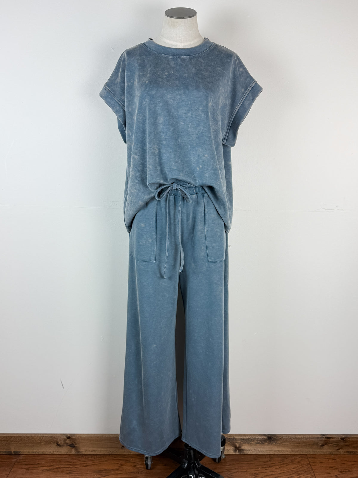 Brielle Mineral Washed Scuba Set in Dusty Blue