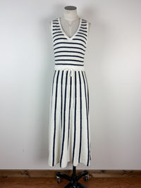 Clara Knit Dress in Off White/Navy