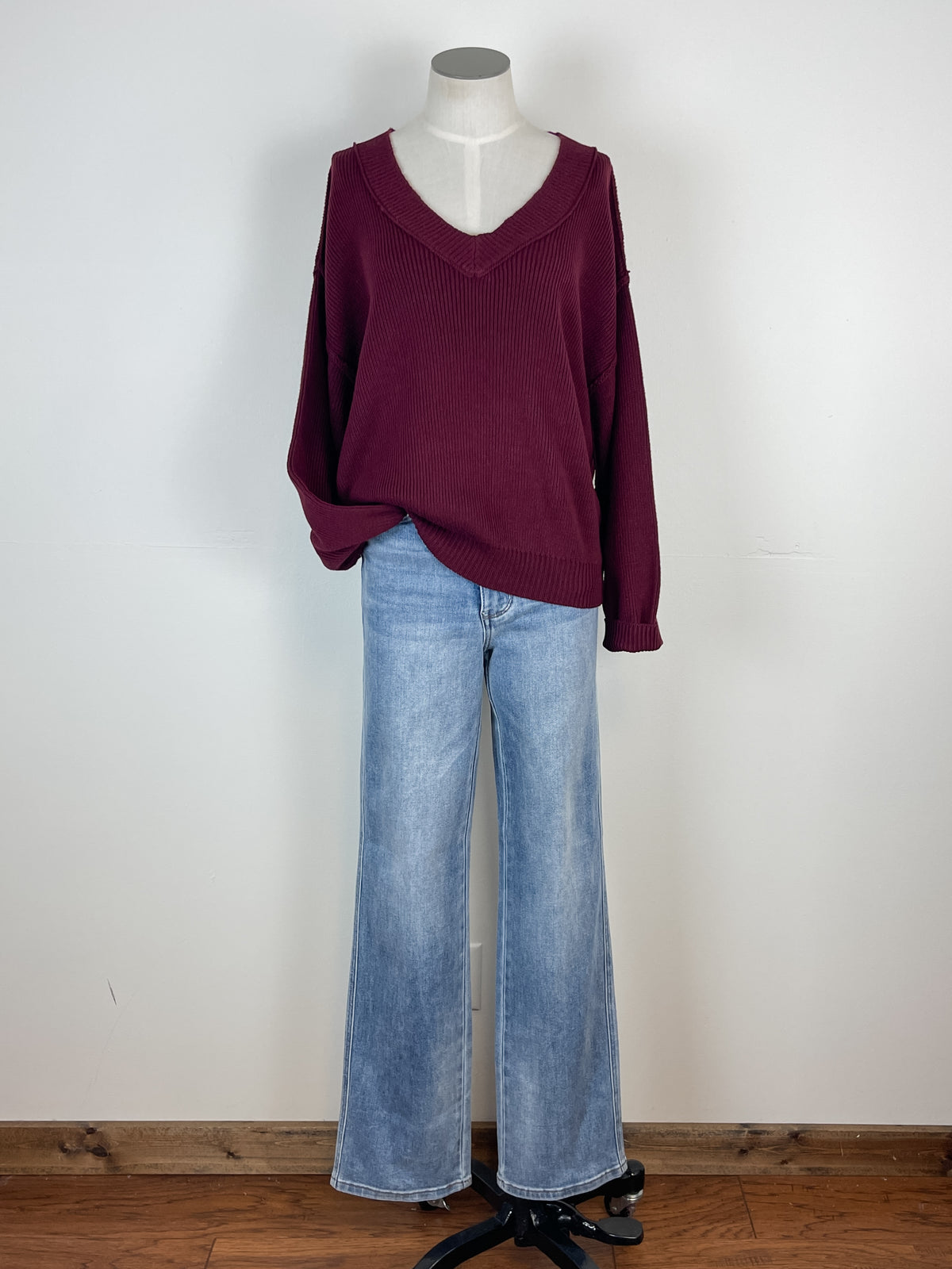 Kenna V Neck Sweater in Oxblood