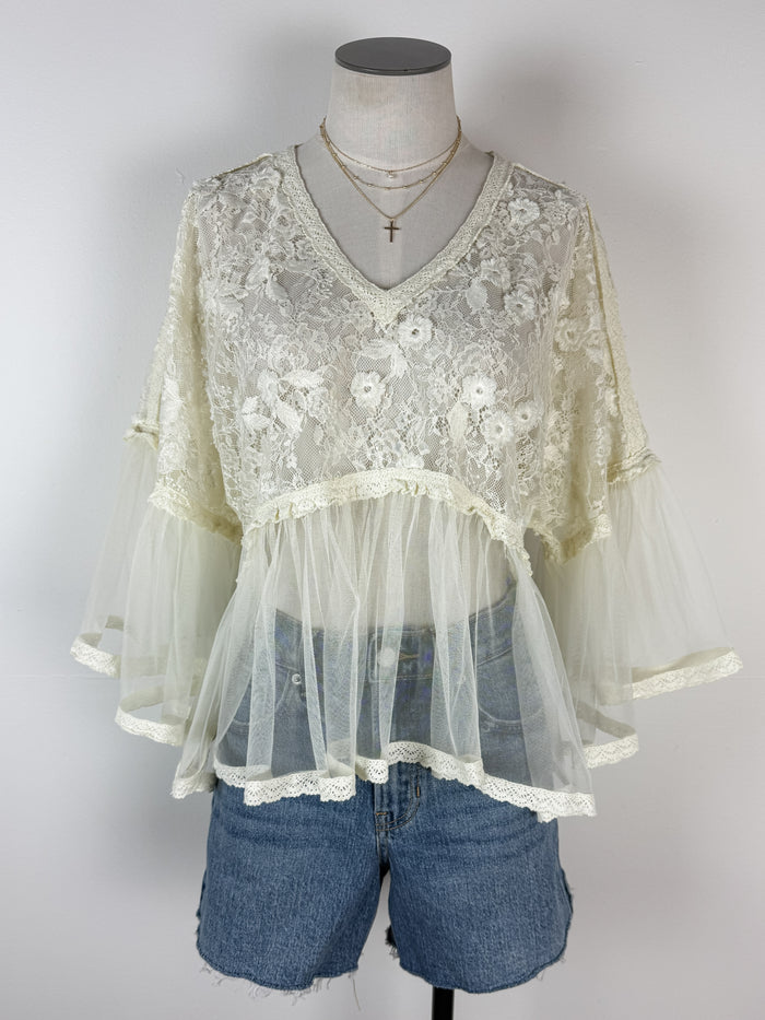 Nyla Lace Flowy Blouse in Ecru
