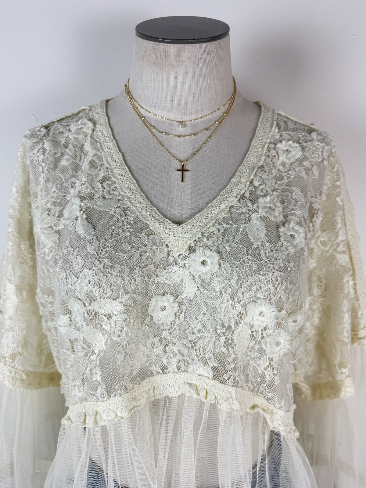 Nyla Lace Flowy Blouse in Ecru