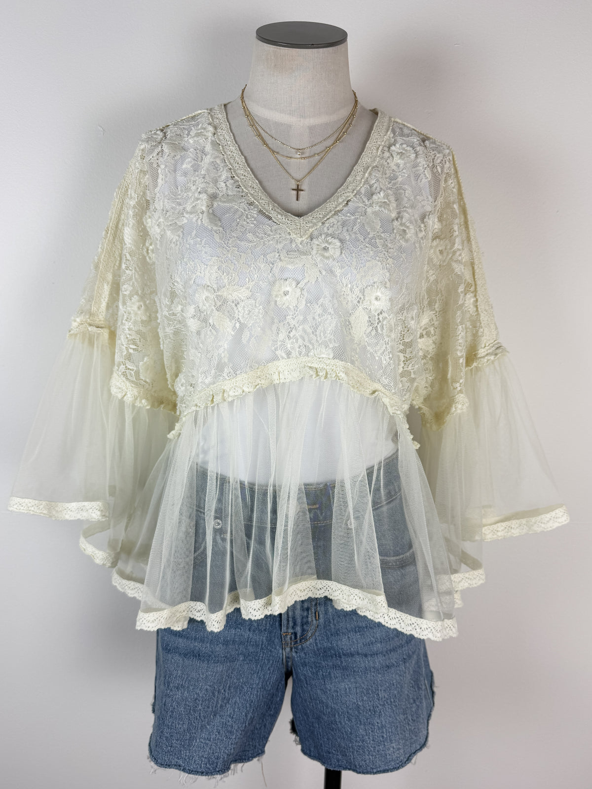 Nyla Lace Flowy Blouse in Ecru