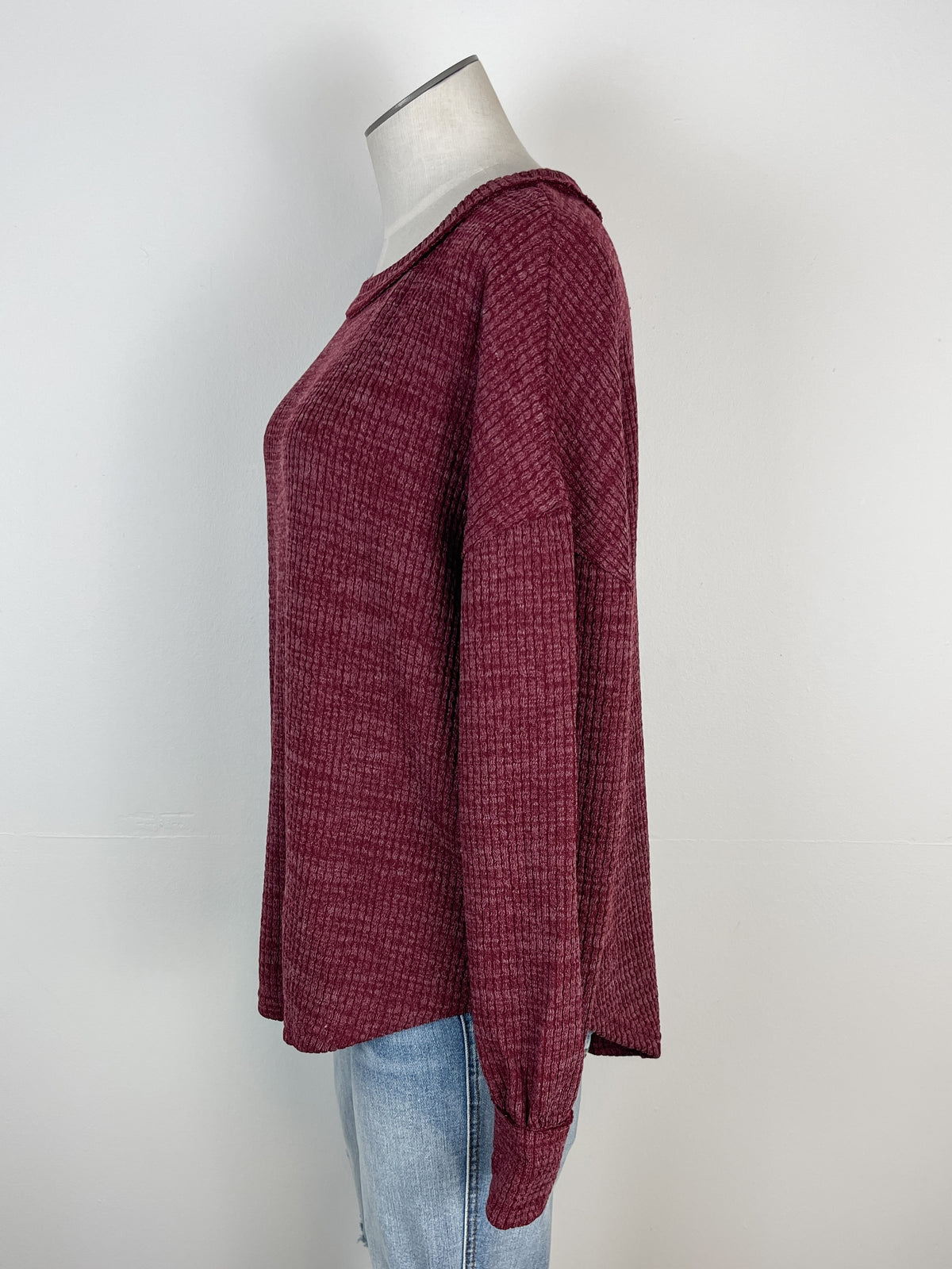 Cora Ribbed Crew Neck Top in Wine