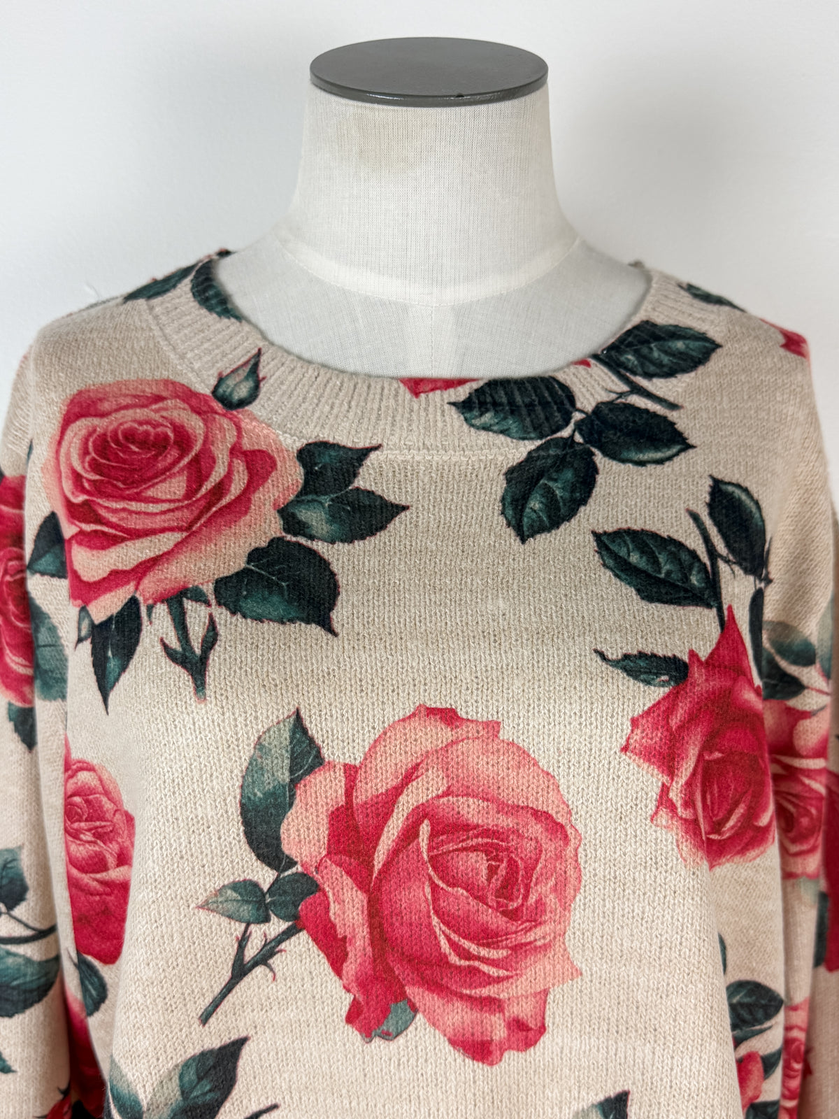Cassie Rose Sweater in Oatmeal