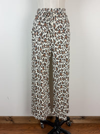 Lia Wide Leg Ribbed Pant in Leopard
