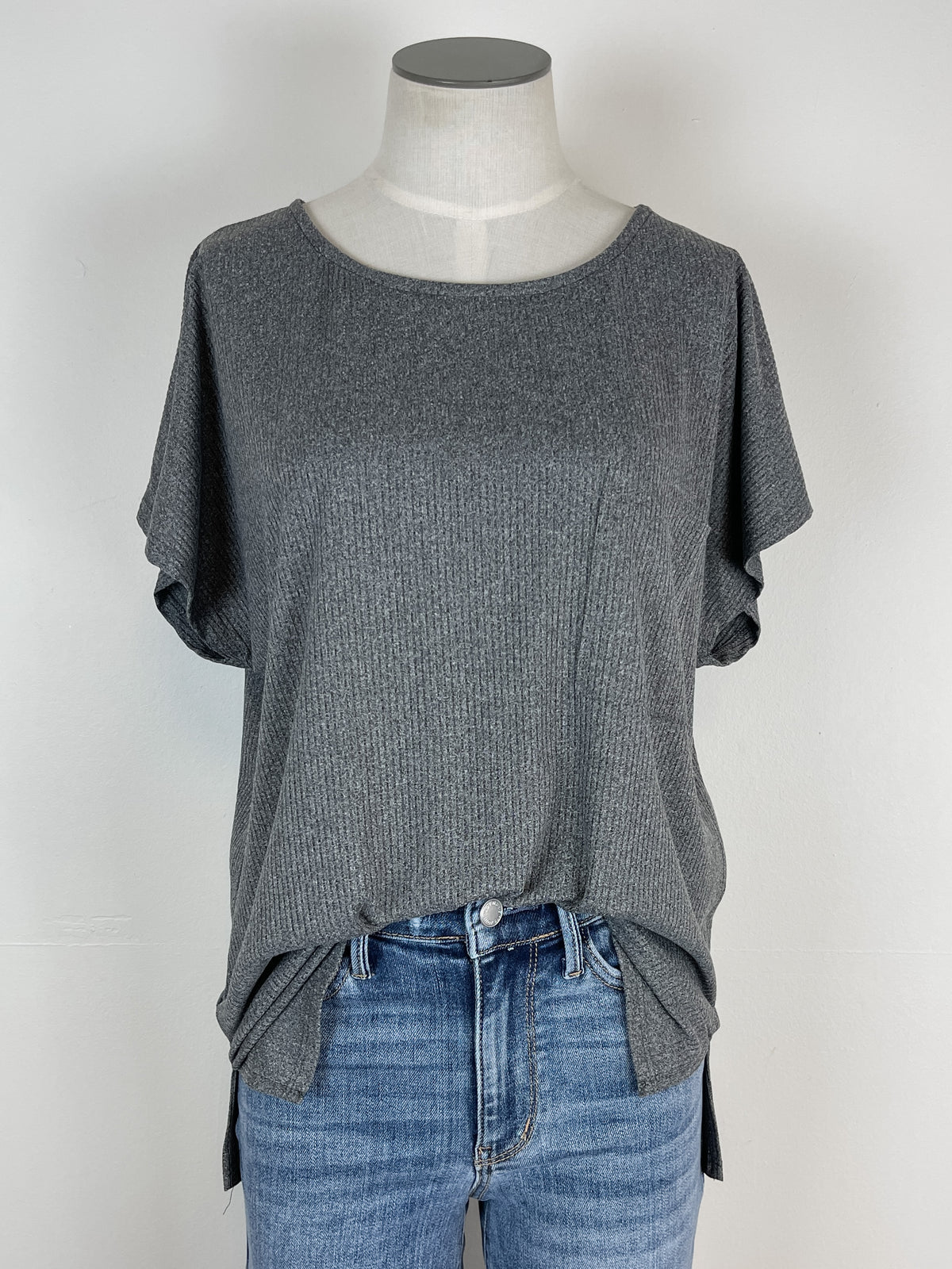 Waverly Ribbed Pocket Tee in Charcoal