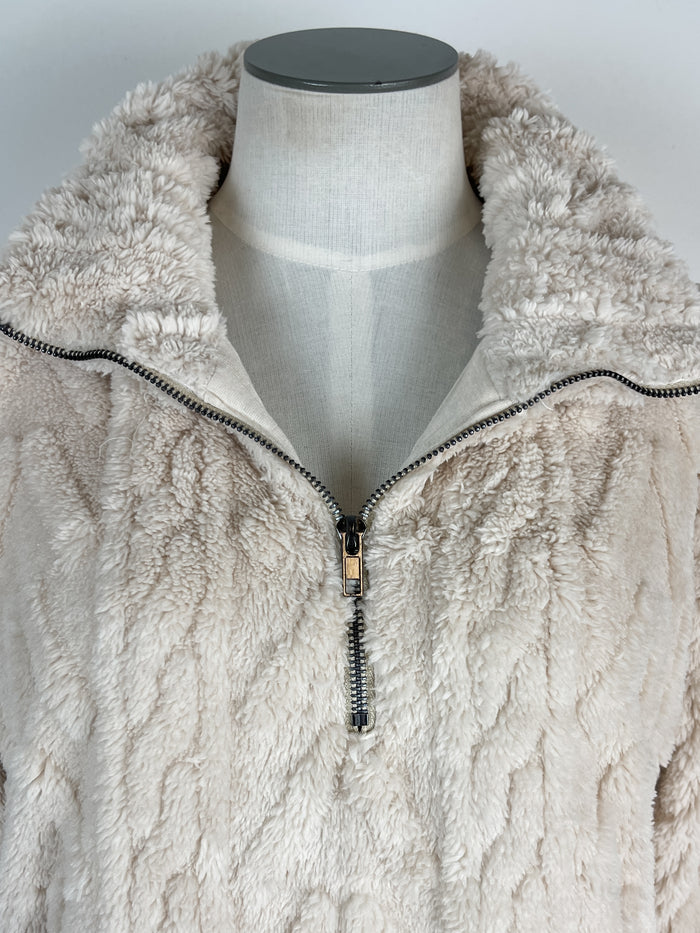 Peyton Fuzzy Half Zip Pullover in Ecru