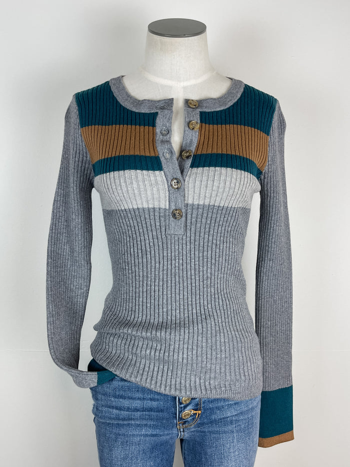 Charlie Color Block Ribbed Henley Top in Grey/Teal