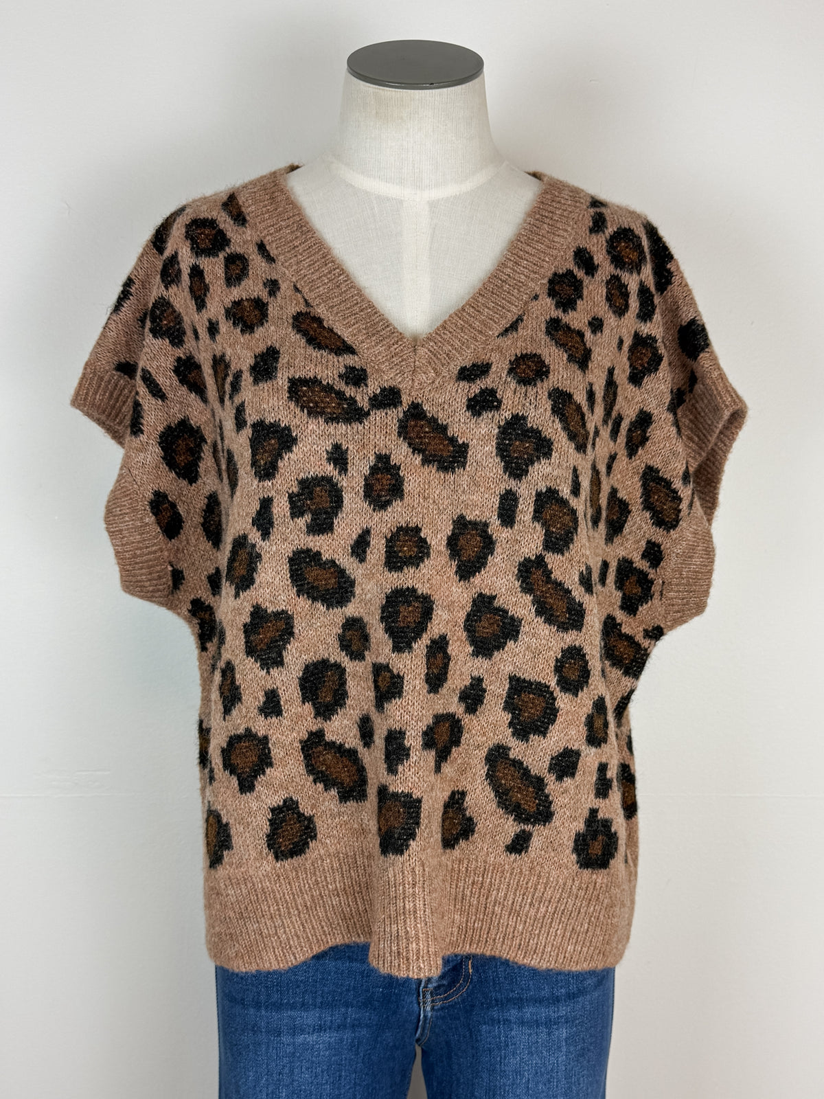 Luna Leopard Sweater Vest in Mocha