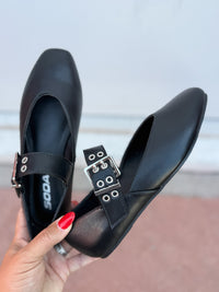 Soda Flats in Black