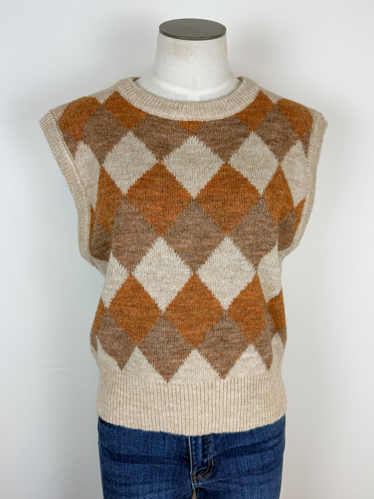 Sloane Sweater Vest in Pumpkin