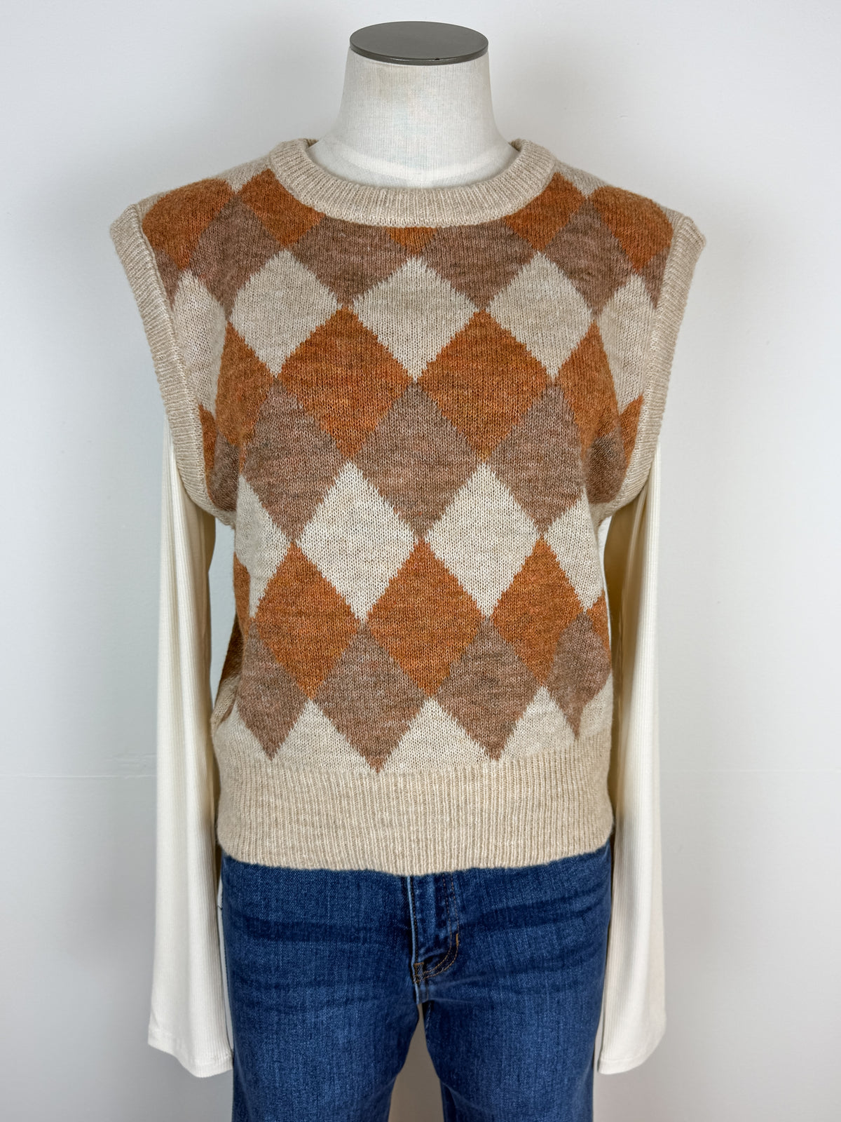 Sloane Sweater Vest in Pumpkin