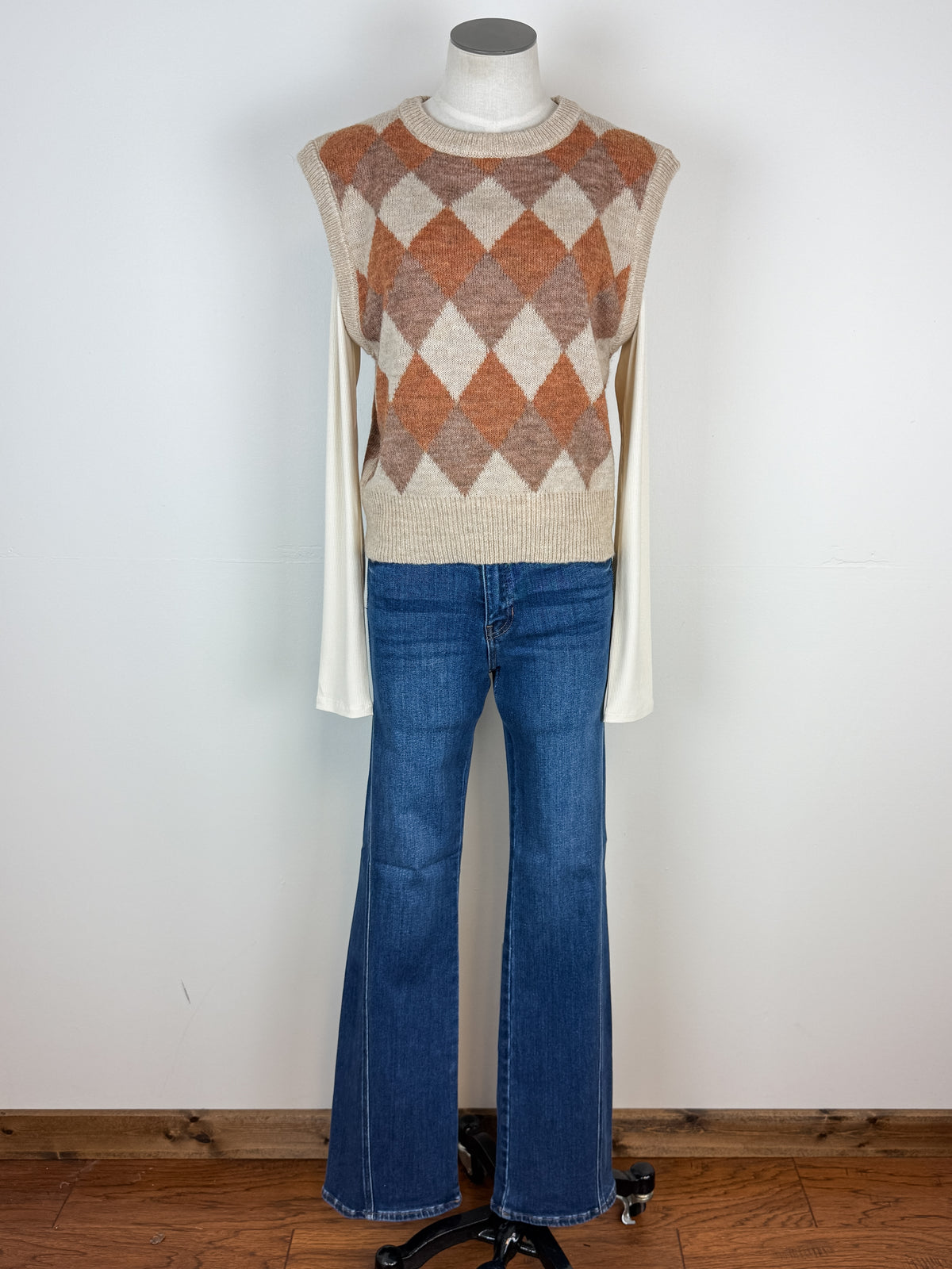 Sloane Sweater Vest in Pumpkin