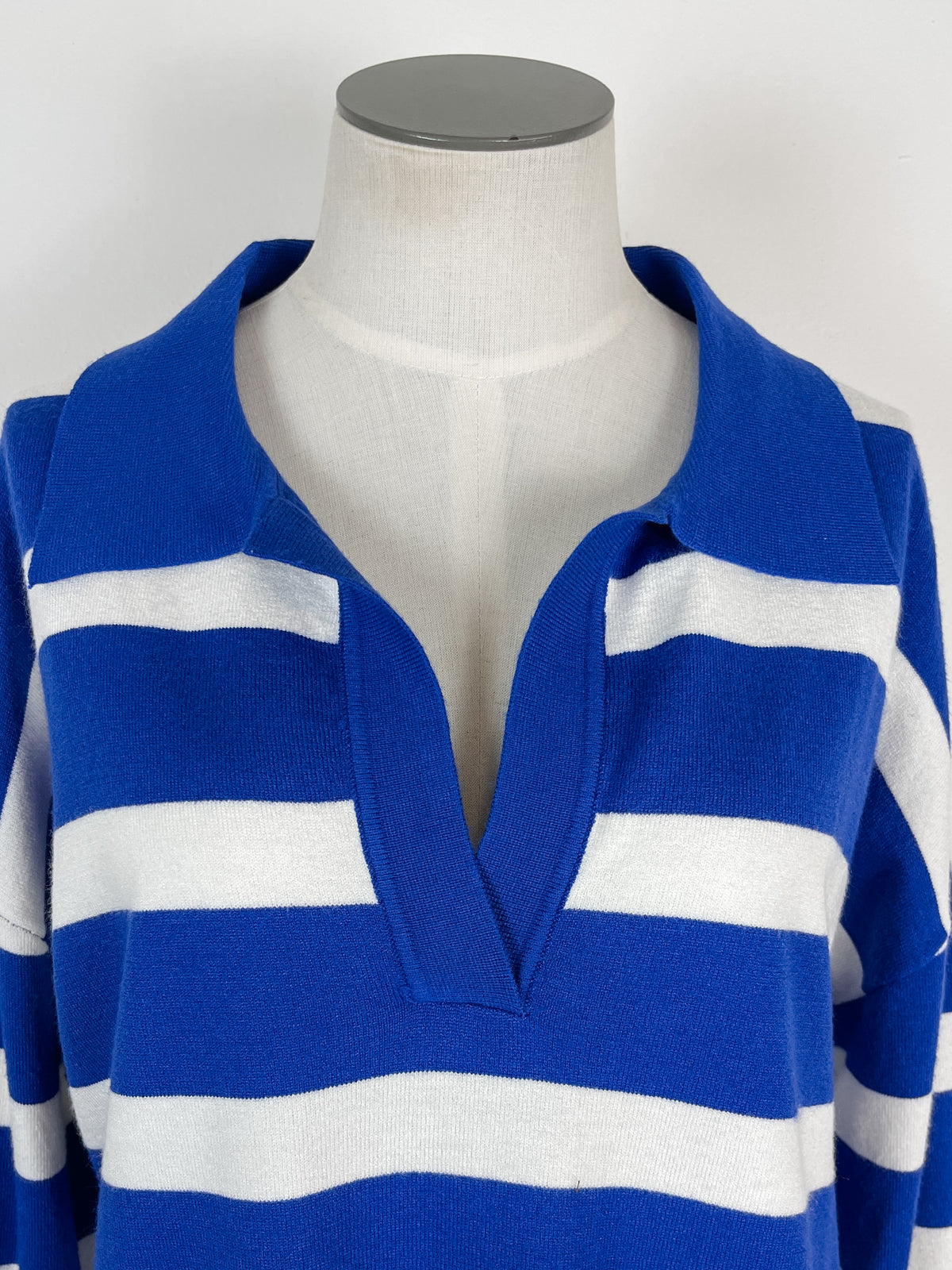 Lana Striped V Neck in Royal/White