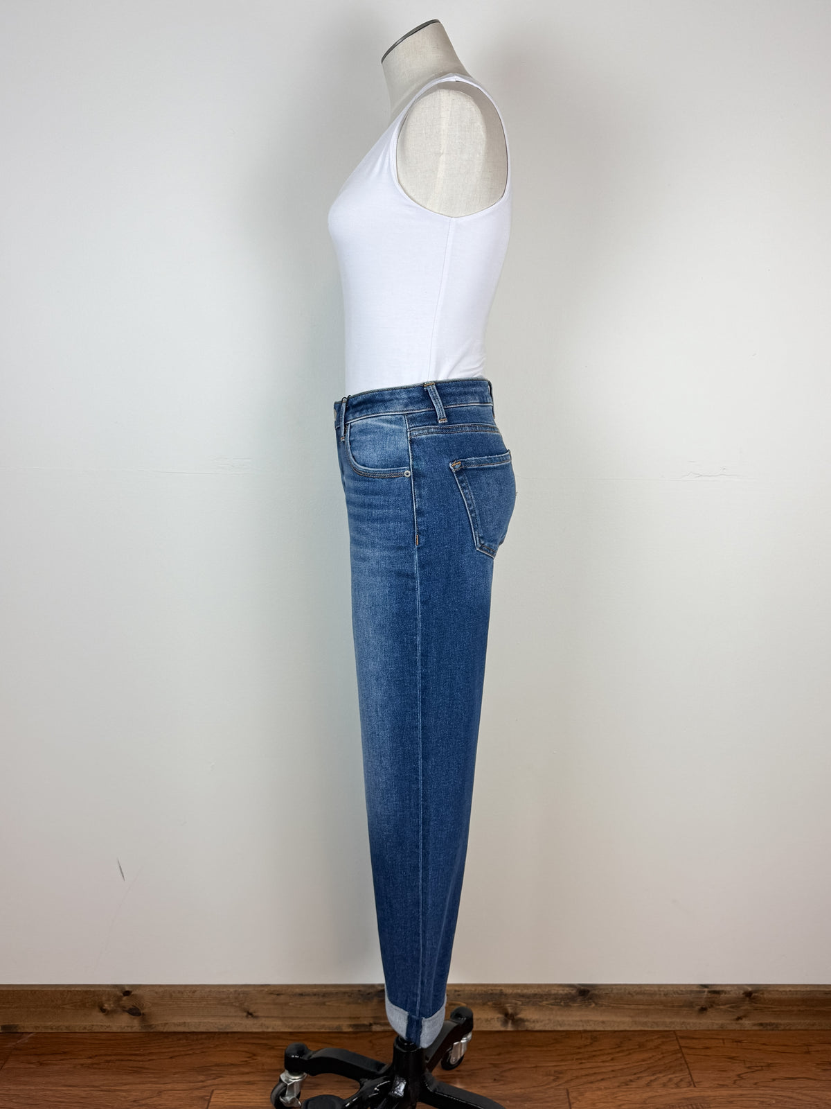 J21 Eleven By Risen Maggie Mid Rise Boyfriend Jean