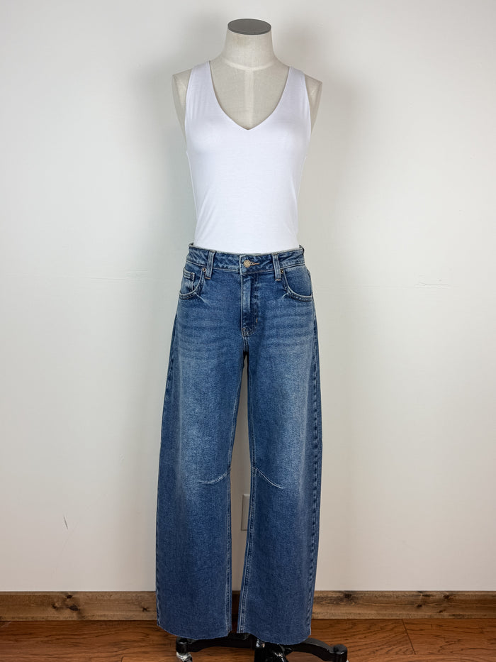 Just USA Abbie Mid Rise Barrel Jean