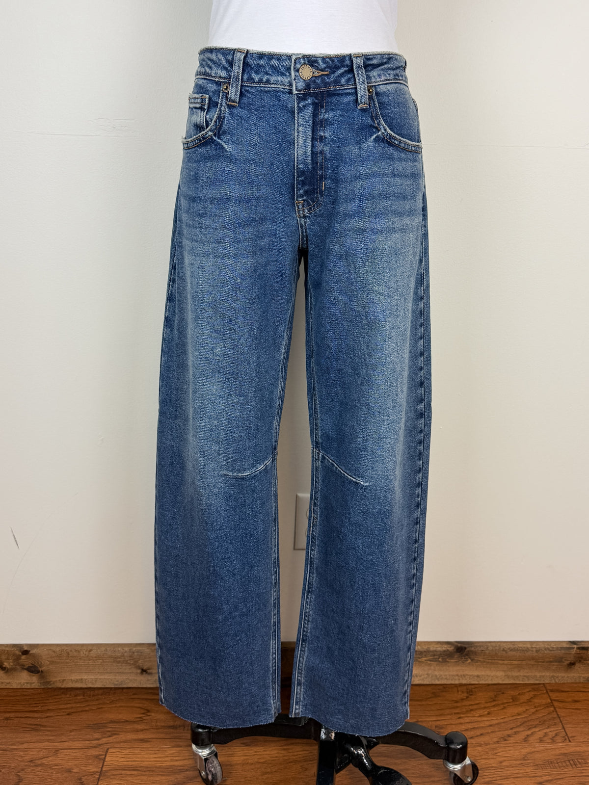 Just USA Abbie Mid Rise Barrel Jean