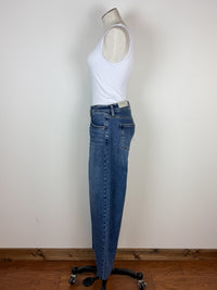 Just USA Abbie Mid Rise Barrel Jean
