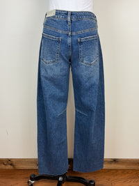Just USA Abbie Mid Rise Barrel Jean
