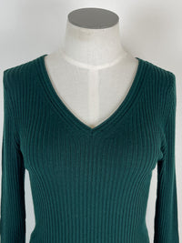Jayda Ribbed V Neck Sweater in Forest