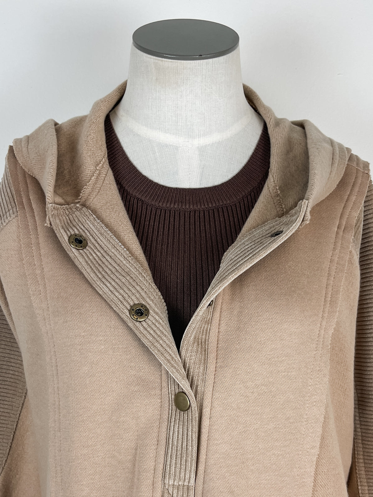 Mya Hooded Pullover in Taupe